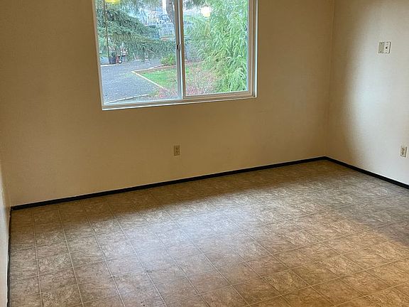 5th image of 355 E 5th Ave #12