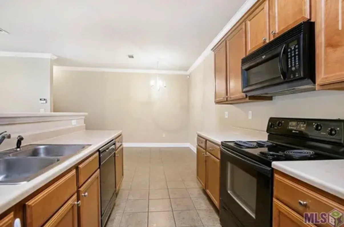 3 bed, 1552 sqft, $1,595 — Photo 3