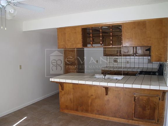 3rd image of 1830 E Laura Ave