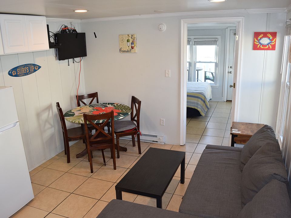 1st image of 404 Saint Louis Ave #16