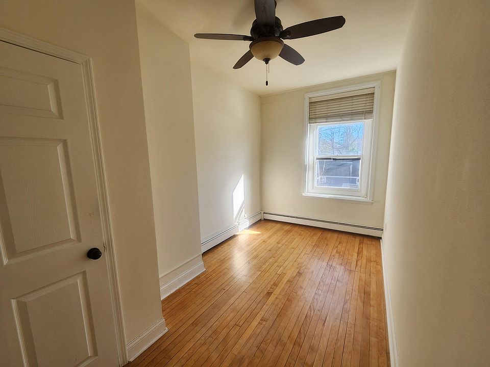 106 Janesville St 3, Oregon, WI 53575 Zillow