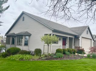6211 Eastridge Dr, Hudsonville, MI 49426