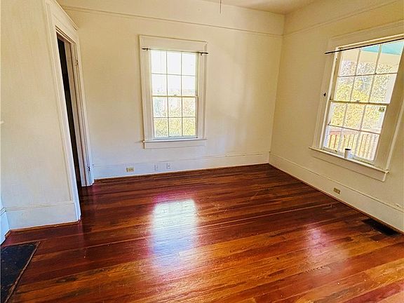 2nd image of 75 Arch St