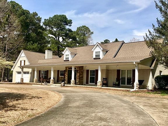 3rd image of 209 Indian Springs Dr