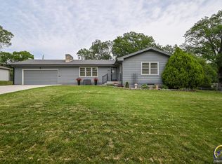 1642 SW Withdean Rd, Topeka, KS 66611