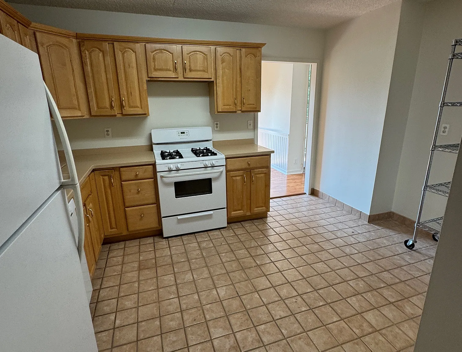 1 bed, 1250 sqft, $2,300 — Photo 3