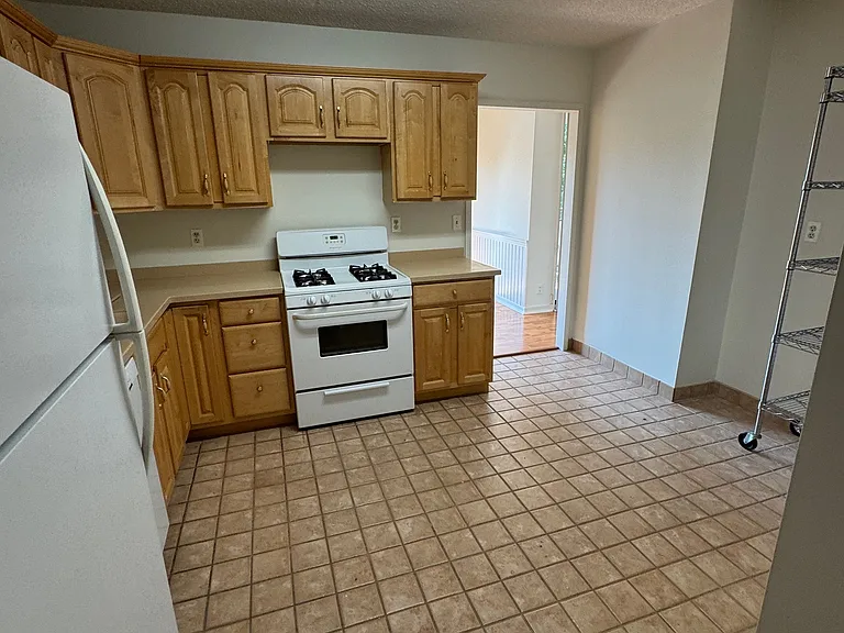 5225 Pooks Hill Rd #612N — Photo 3