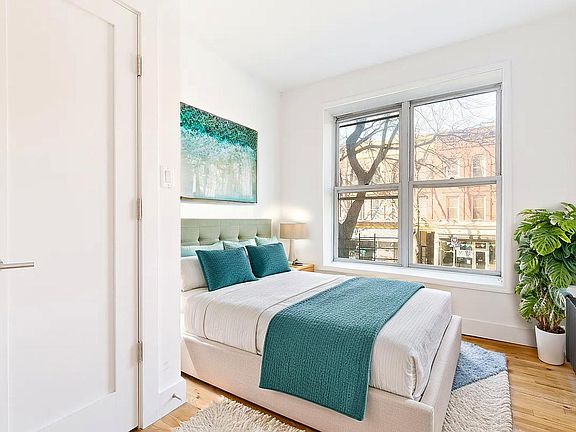 3rd image of 365 5th Ave APT 2L