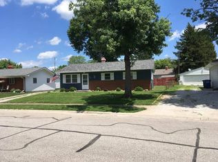 922 Delman Dr, Shelbyville, IN 46176