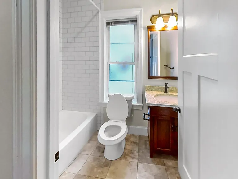 19 Caldwell St #1 — Photo 14