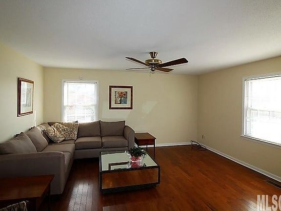 4th image of 328 Sharon Ave NW