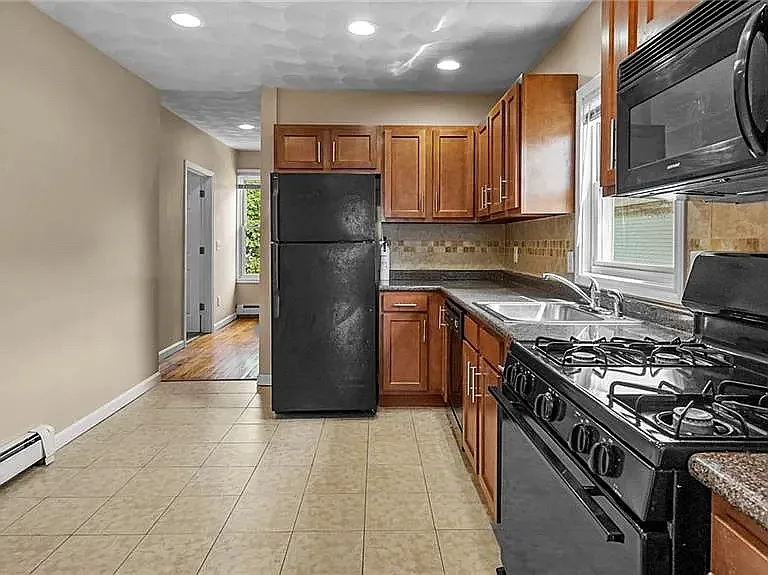 205 Federal St #2