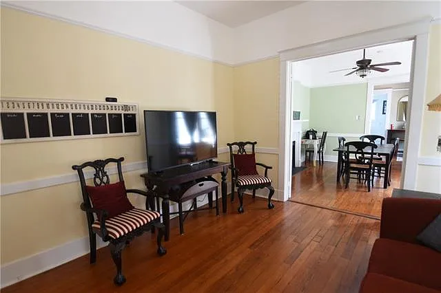 3 bed, 1.5 bath, 1425 sqft, $2,995 — Photo 4