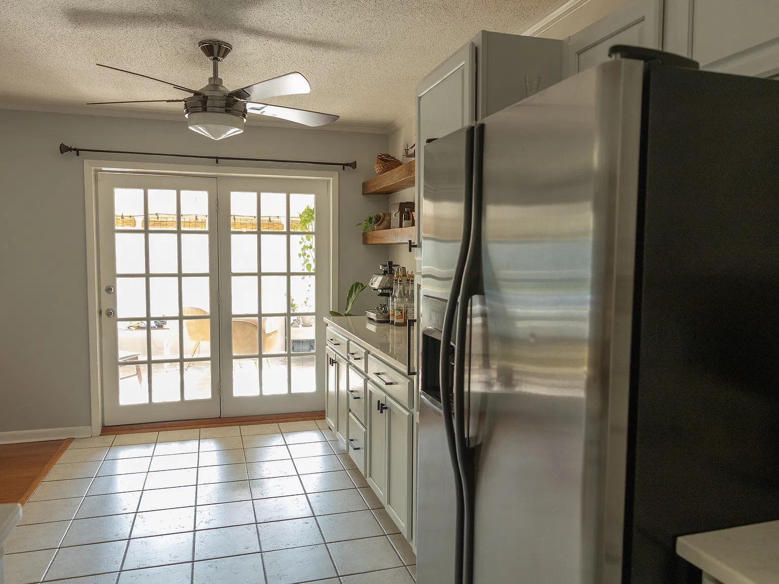 3 bed, 2.5 bath, 1750 sqft, $2,200 — Photo 3
