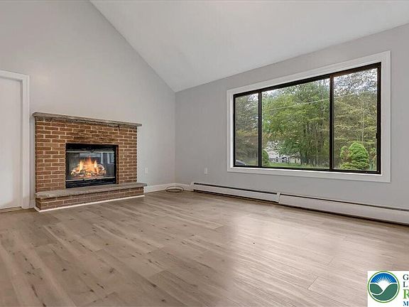 5th image of 7198 Rimrock Dr