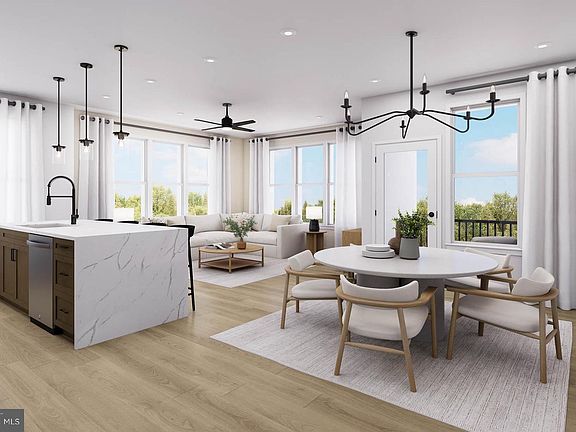 3rd image of 125 Kinsale Pl #5