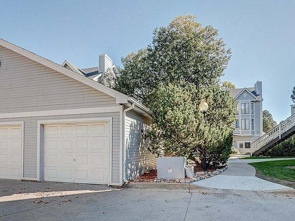 2nd image of 2025 Mathews St #E-1