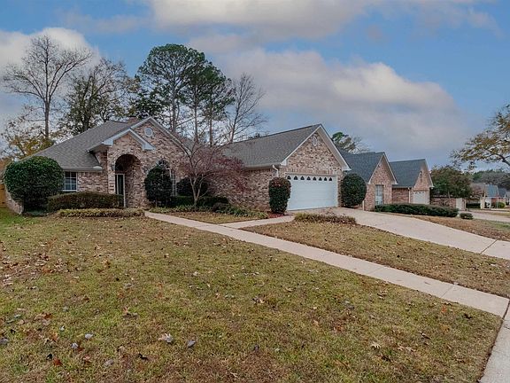 2nd image of 606 Whiteoak Ln