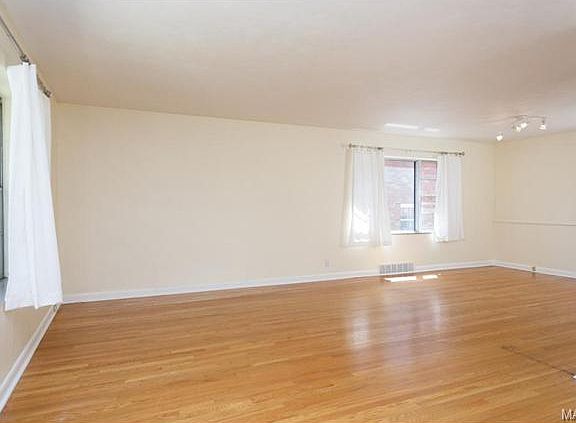 2nd image of 7730 Stanford Ave