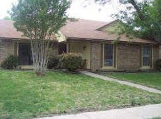 122 Camilla Ln, Garland, TX 75040