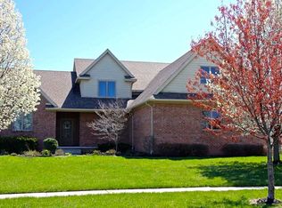 5813 Red Leaf Ln, Monclova, OH