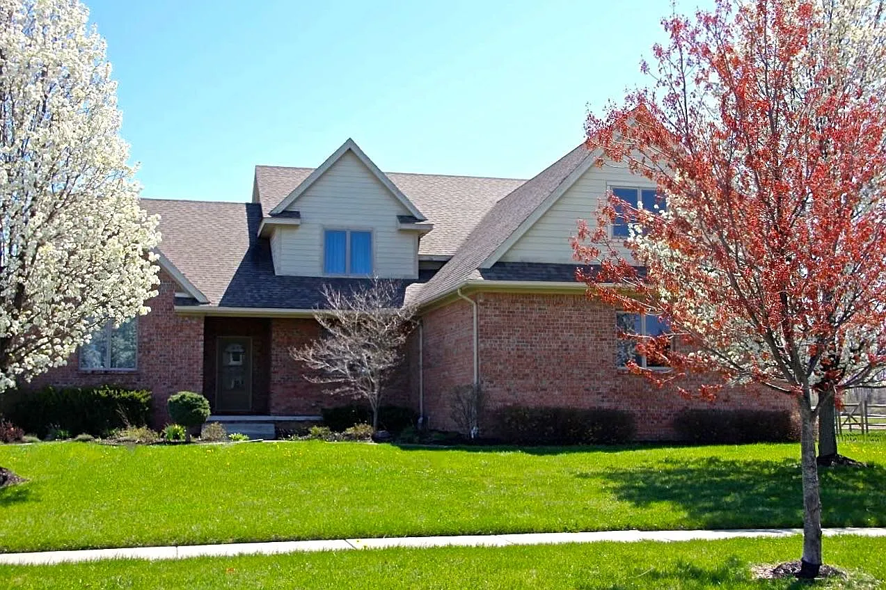 5813 Red Leaf Ln photo 1