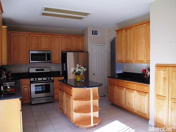5th image of 5611 Lawler St