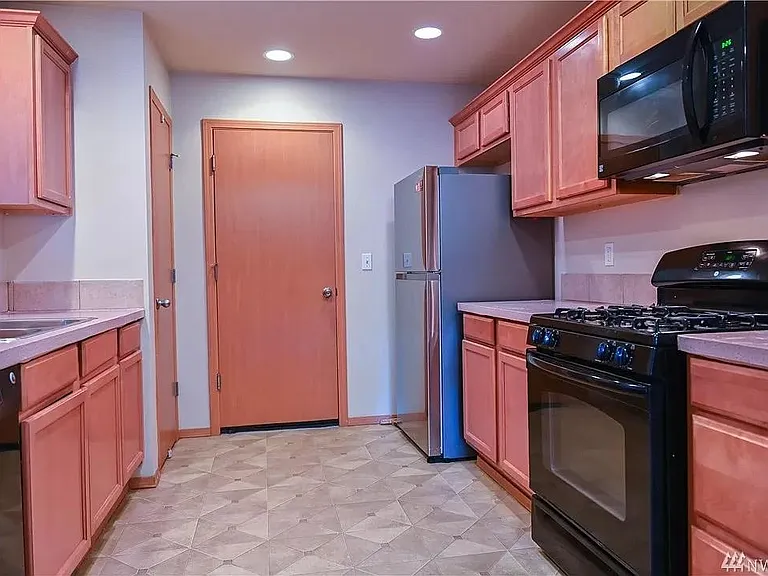 2504 156th Pl SW — Photo 11