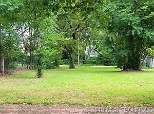 714 S Wyandotte Ave, Bartlesville, OK 74003