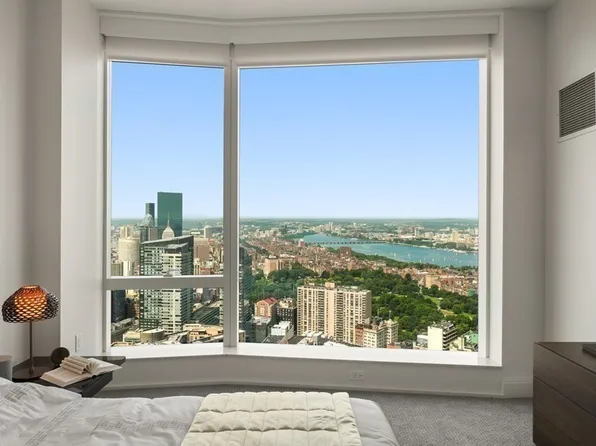 240 Devonshire St #5703, Boston, MA 02110