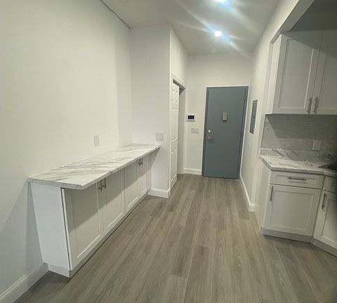 4th image of 321 9th St #3R