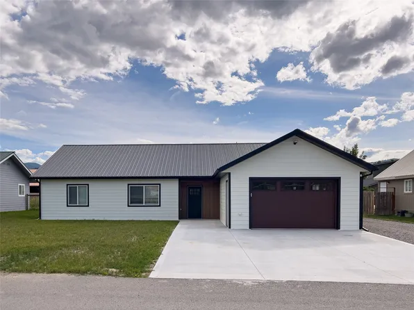 323 Lynch St, Plains, MT 59859