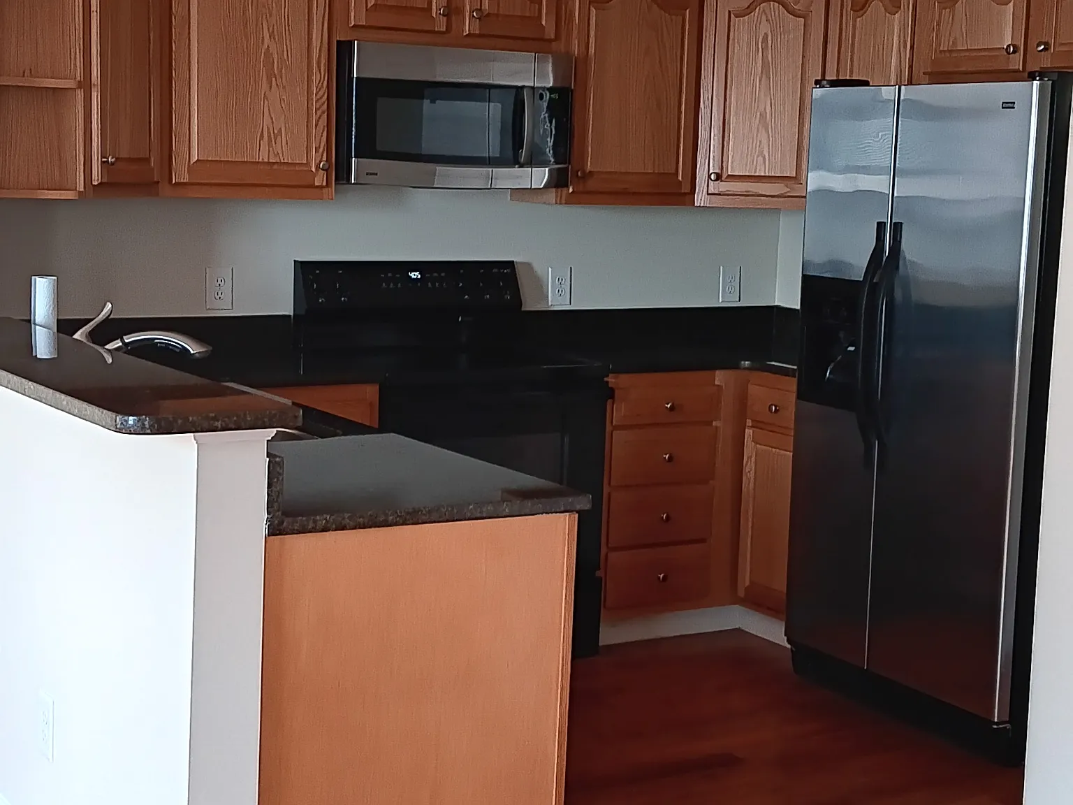 3 bed, 2.5 bath, 1040 sqft, $1,500 — Photo 2