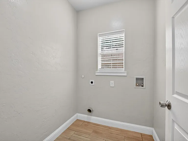4404 Harris St — Photo 21