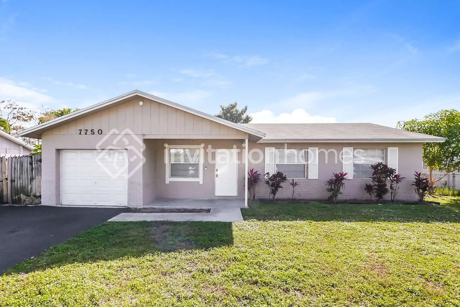 7750 NW 45th Ct Lauderhill, FL 33351 — Photo 1