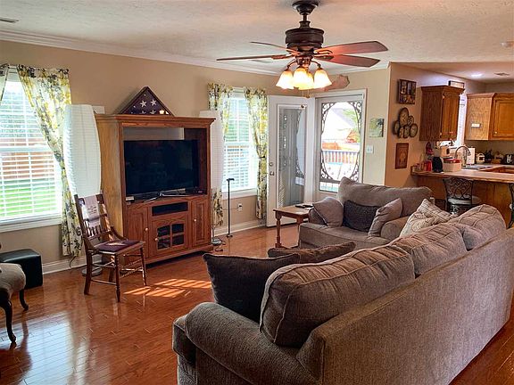 5th image of 531 Creekwood Ct