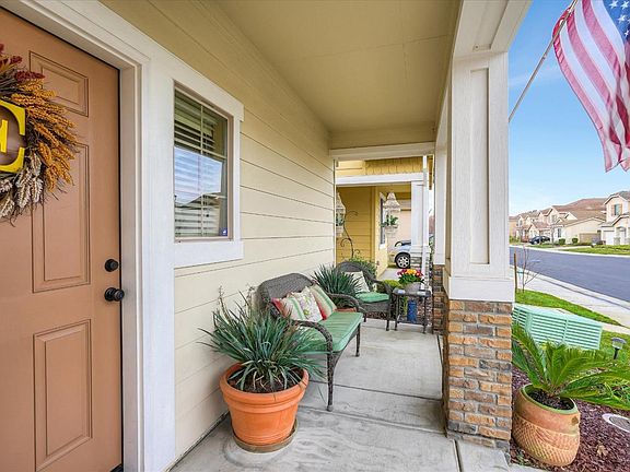 5th image of 3609 Trentino St