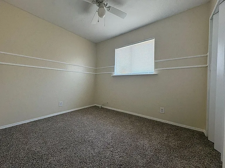 10309 Shoshone St — Photo 13