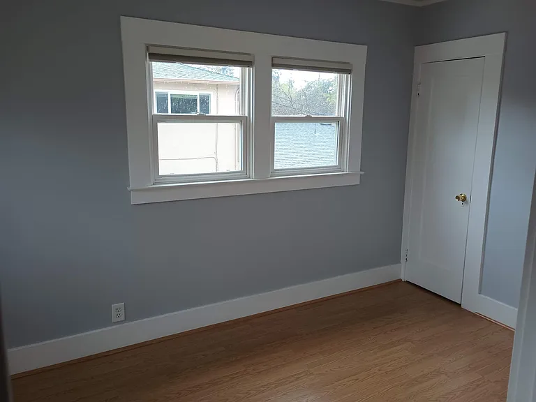 1349 Snow St — Photo 7