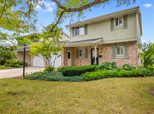1502 Johnstown Ct, Wheaton, IL 60189