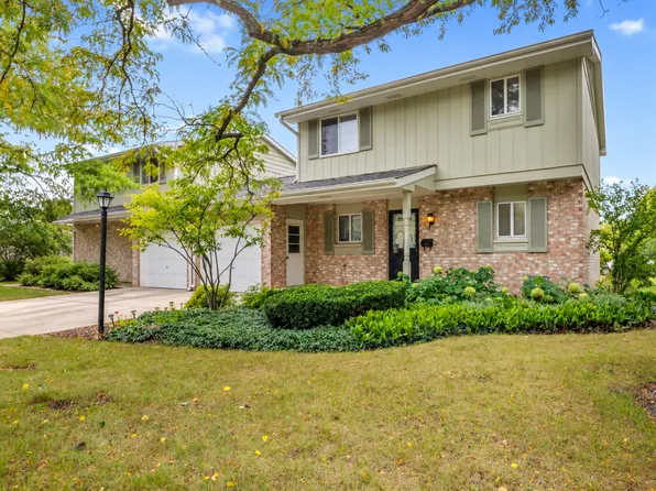 1502 Johnstown Ct, Wheaton, IL 60189