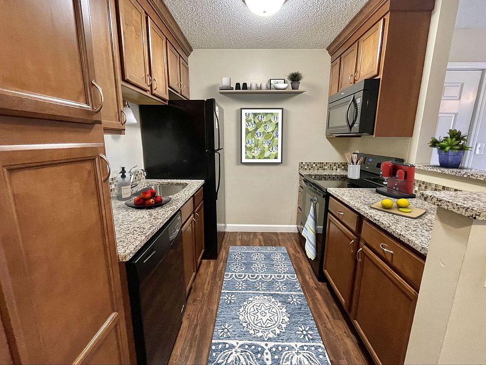 1st image of 6216 Slater St #62127