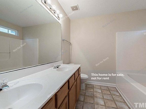 4th image of 605 Cove Hollow Dr