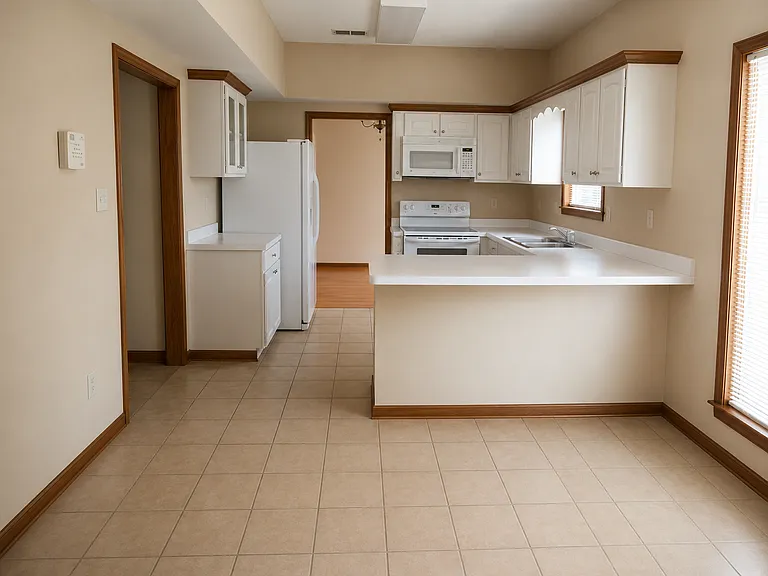 7800 Martin Bluff Rd — Photo 3