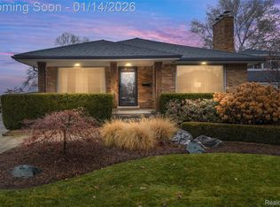 22609 Lange St, Saint Clair Shores, MI 48080