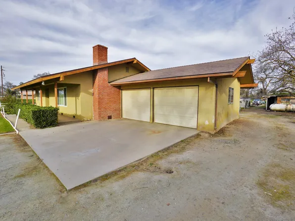 8841 20 1/2 Avenue, Lemoore, CA 93245