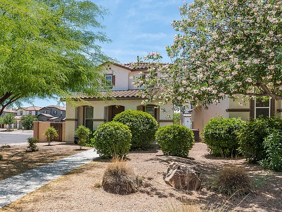 2nd image of 214 W Paseo Celestial