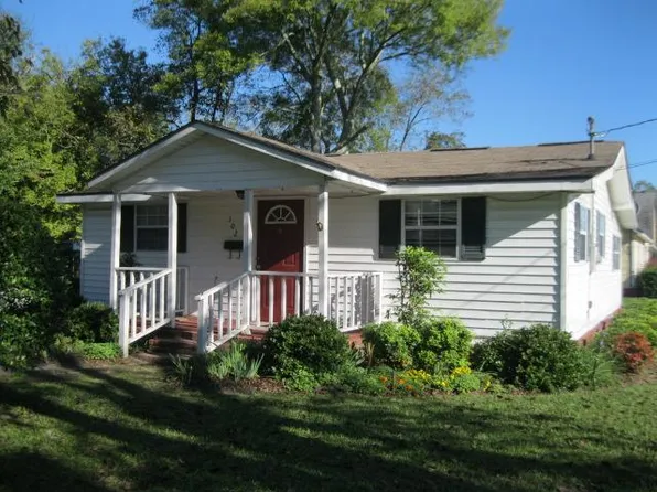 102 W Cedar St, Glennville, GA 30427