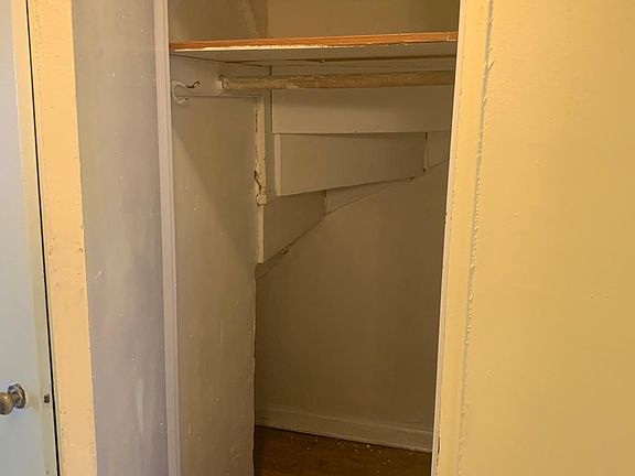 4th image of 1162 E 100th St Floor 1