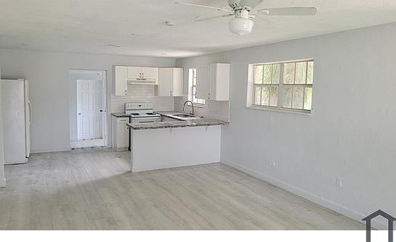 5th image of 2200 NW 6th Pl